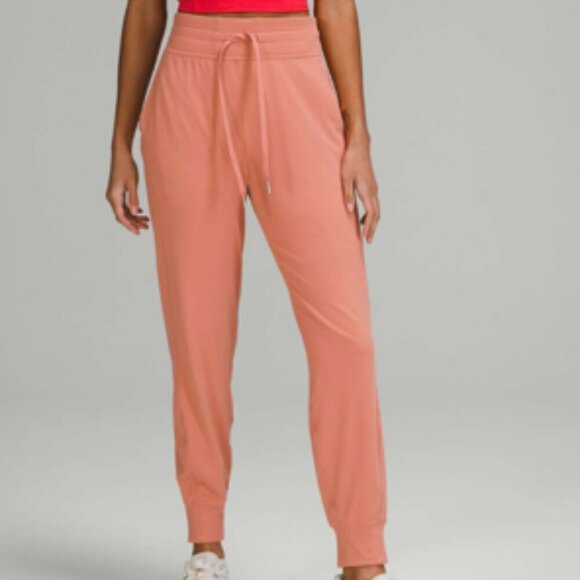 LULULEMON Ready to Rulu High-Rise Joggers 7/8 length Pink Savannah Sz 8 - Picture 1 of 13